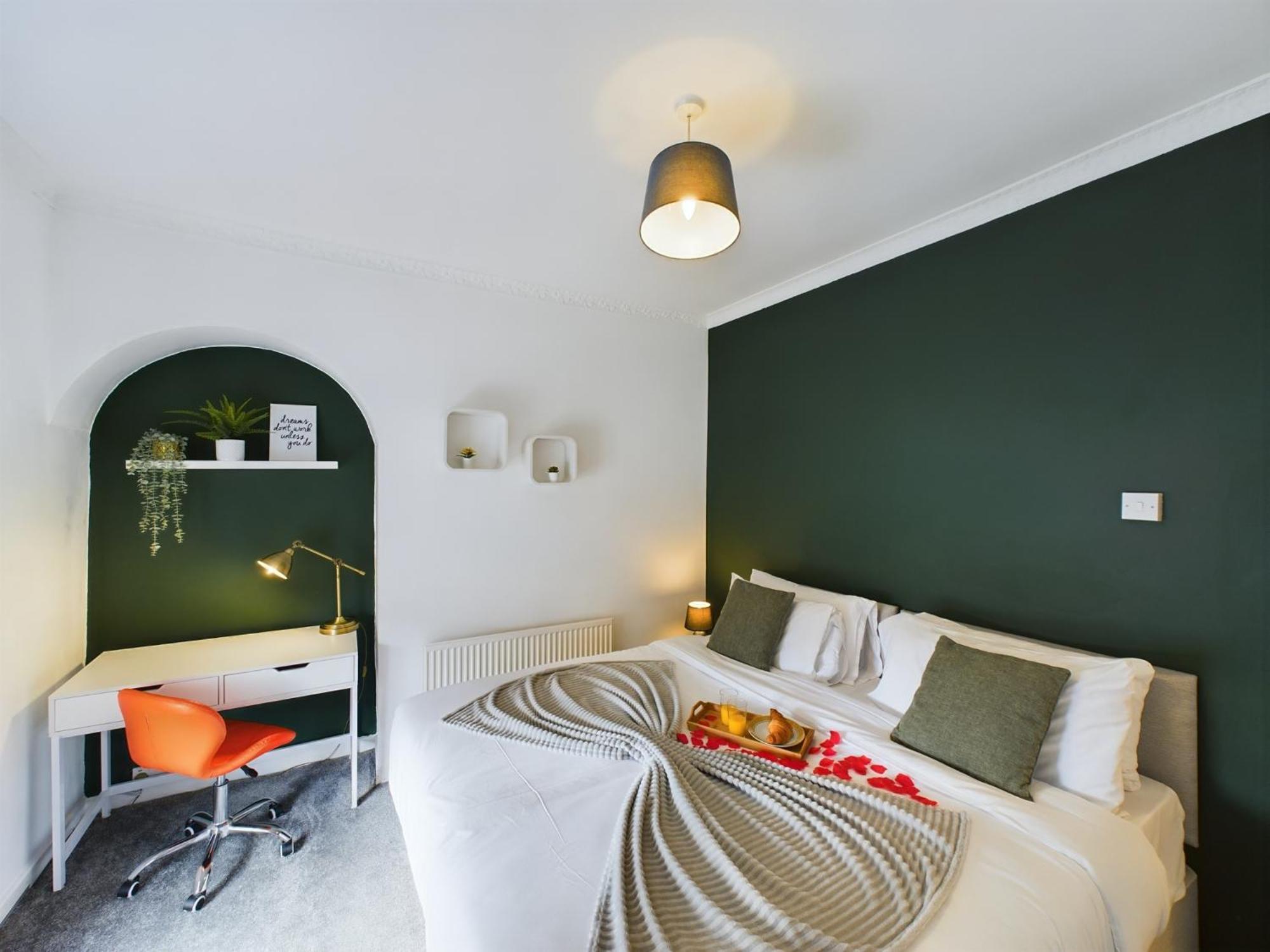 Charming Apartments - Cosy Retreat - Short Drive To City Centre - Free Parking 利物浦 外观 照片