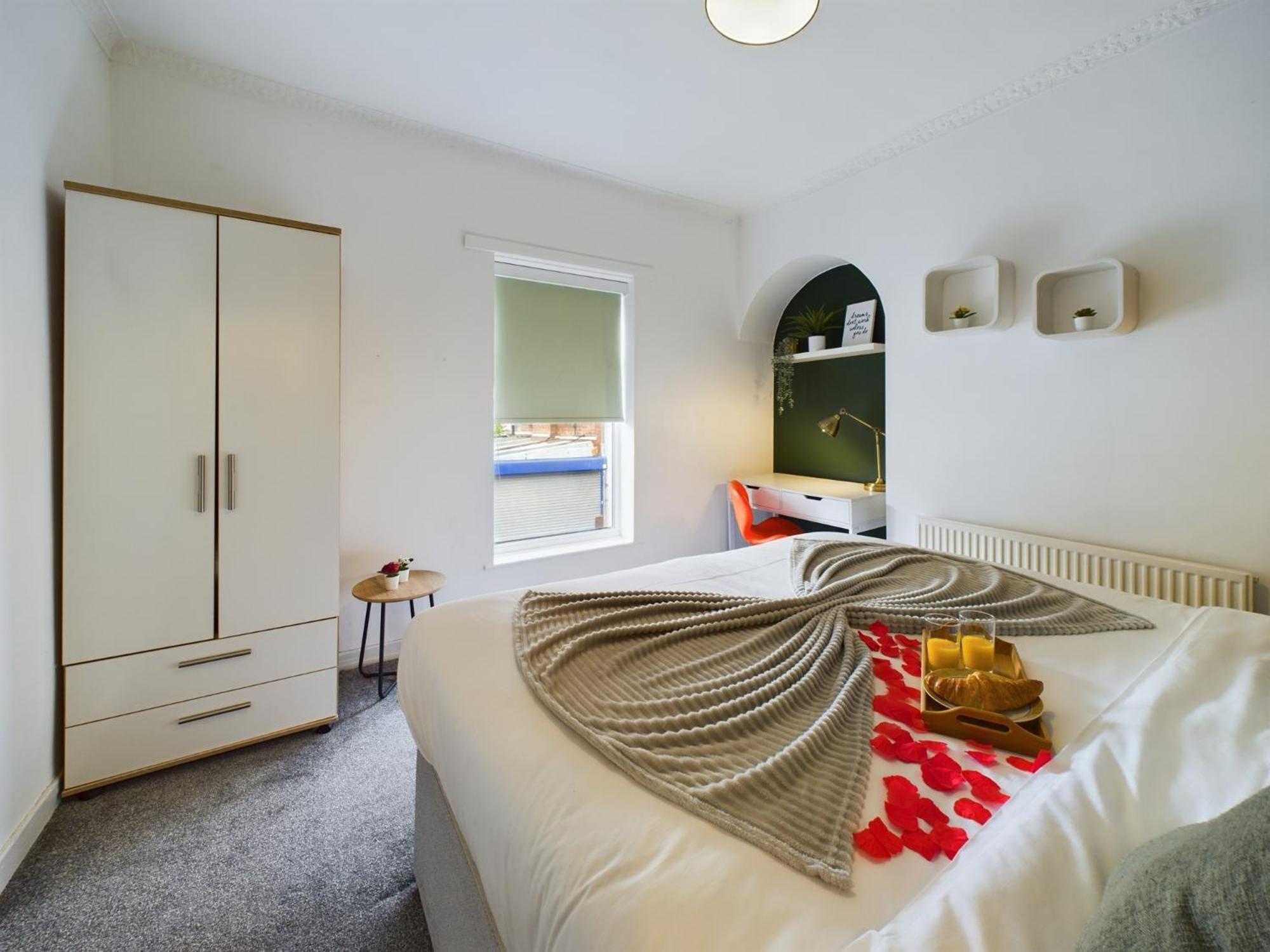 Charming Apartments - Cosy Retreat - Short Drive To City Centre - Free Parking 利物浦 外观 照片