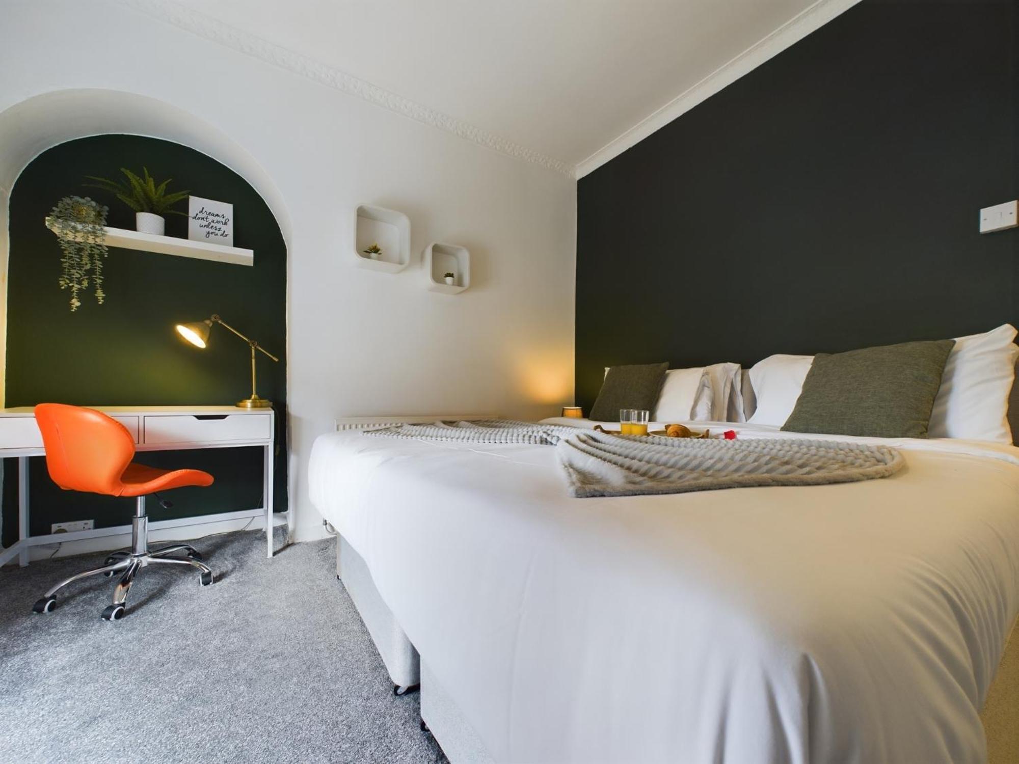 Charming Apartments - Cosy Retreat - Short Drive To City Centre - Free Parking 利物浦 外观 照片